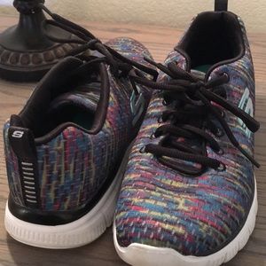 Skechers Memory Foam - Sz 7 - Multicolored 🎨